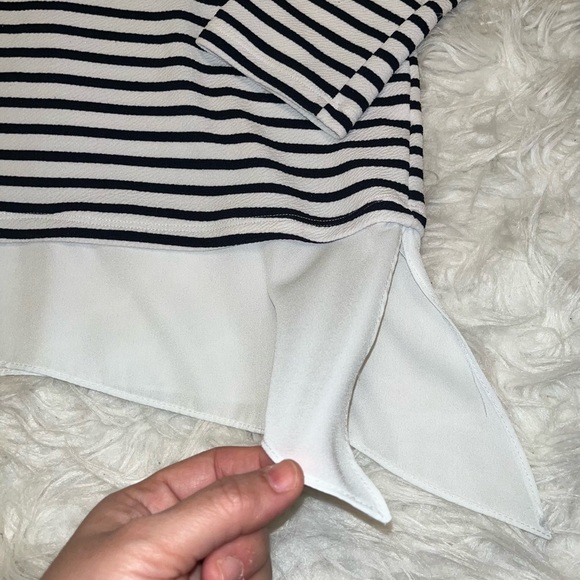 Bar lll white with black stripes too long sleeve chiffon hem size large /sweater - Picture 3 of 5